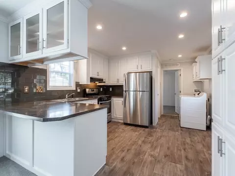 85 Kristen Ln, Wareham, MA 02571 photo 2