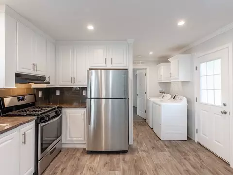 85 Kristen Ln, Wareham, MA 02571 photo 5