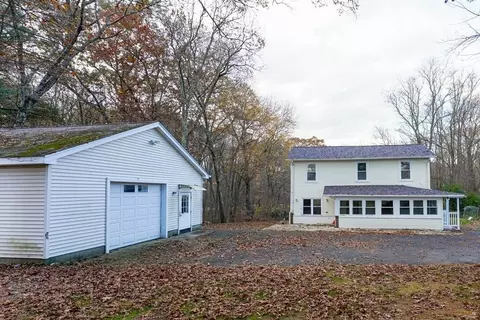 62 Milford St #A, Mendon, MA 01756