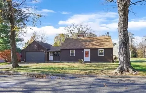 4 Berwick Ter, Longmeadow, MA 01106