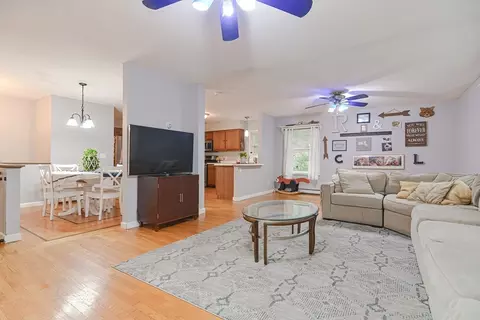 89 Webster St, Douglas, MA 01516