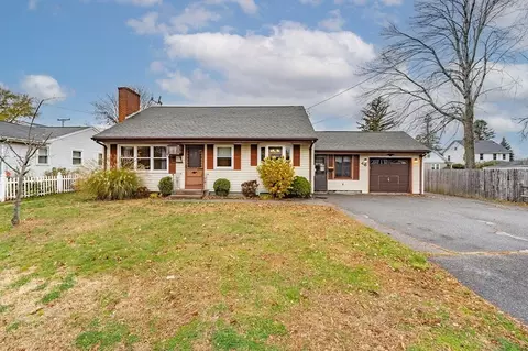 46 Lachine St, Chicopee, MA 01020 photo 2
