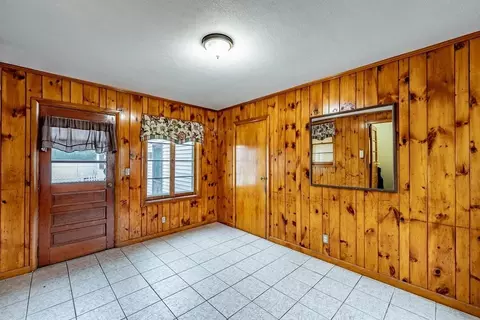 46 Lachine St, Chicopee, MA 01020 photo 3