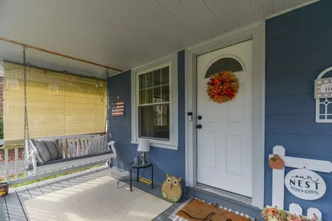 51 Hoover Rd, Walpole, MA 02081