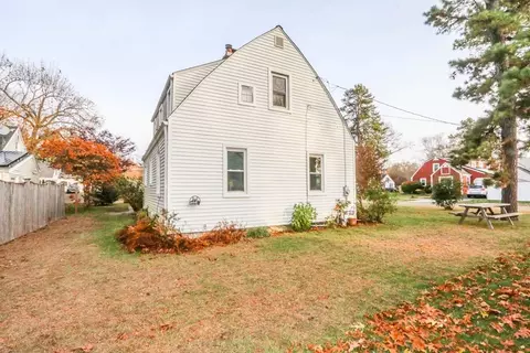 8 Maxwell Pl, Springfield, MA 01118 photo 34