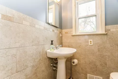 8 Maxwell Pl, Springfield, MA 01118 photo 19