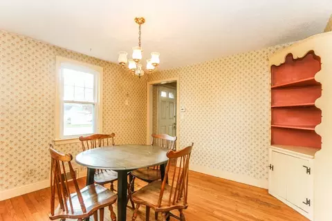 8 Maxwell Pl, Springfield, MA 01118 photo 11