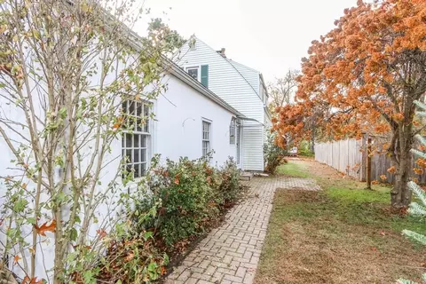 8 Maxwell Pl, Springfield, MA 01118 photo 30