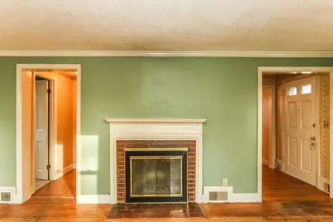 8 Maxwell Pl, Springfield, MA 01118 photo 7