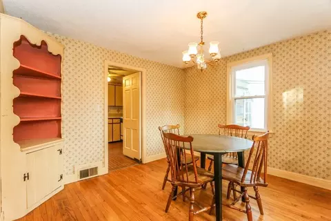 8 Maxwell Pl, Springfield, MA 01118 photo 10