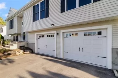 27 Sullivan St, Attleboro, MA 02703