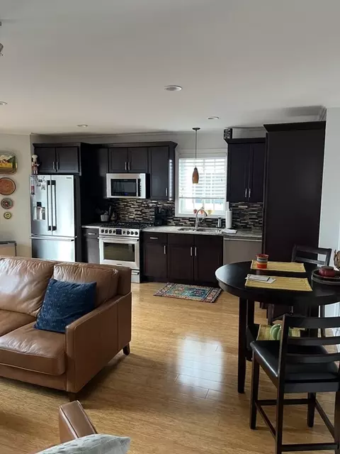 261 Connecticut Ave, Springfield, MA 01104 photo 9