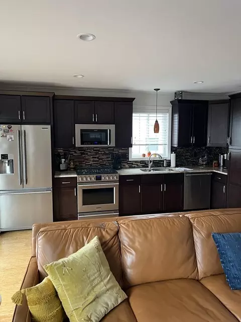 261 Connecticut Ave, Springfield, MA 01104 photo 12