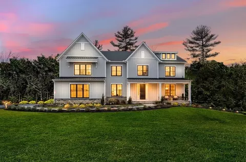 57 Chamberlain St, Hopkinton, MA 01748