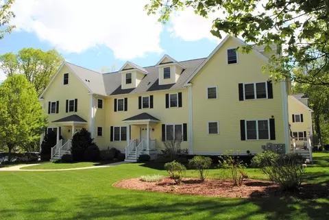 325 Bacon St #1, Waltham, MA 02451