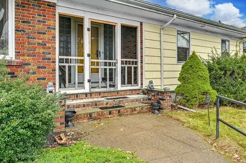 246 Thompson Rd, Webster, MA 01570 photo 4