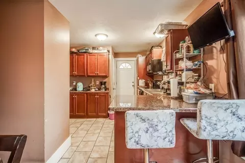 158 Goodwin St, Springfield, MA 01151 photo 8