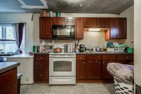 158 Goodwin St, Springfield, MA 01151 photo 15