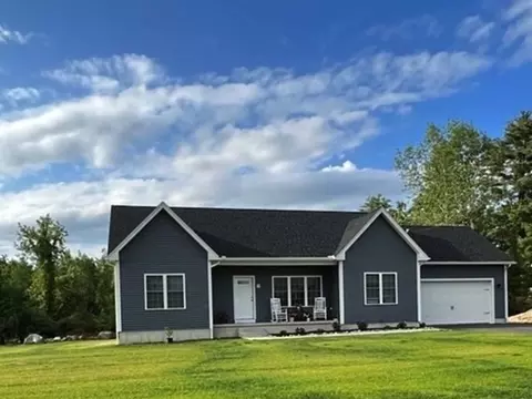 40 Munsell St, Belchertown, MA 01007