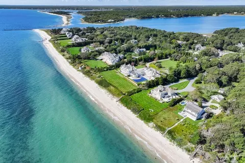 807 Sea View Ave, Barnstable, MA 02655