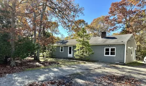 879 Santuit-newtown Rd, Barnstable, MA 02648
