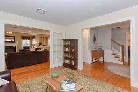 23 Darwin Ln, Walpole, MA 02081 photo 12