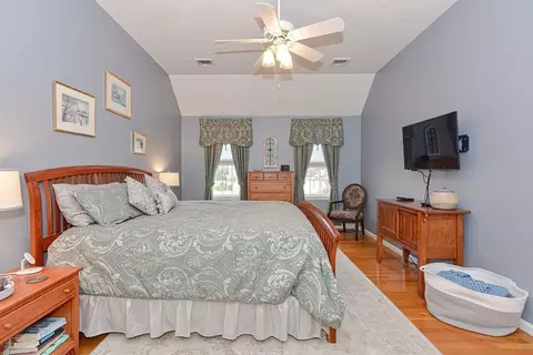 23 Darwin Ln, Walpole, MA 02081 photo 23