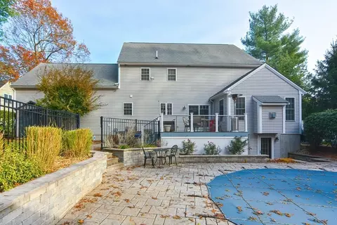 23 Darwin Ln, Walpole, MA 02081 photo 6
