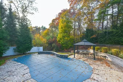 23 Darwin Ln, Walpole, MA 02081 photo 4