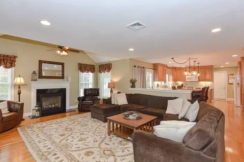 23 Darwin Ln, Walpole, MA 02081 photo 21