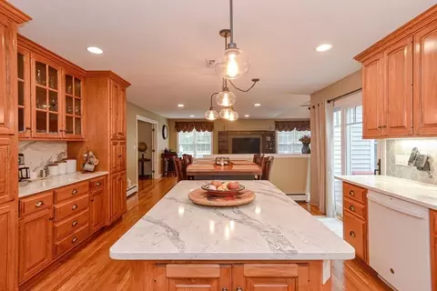 23 Darwin Ln, Walpole, MA 02081 photo 16