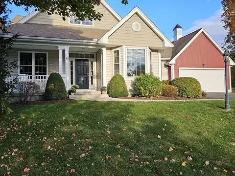40 Braeburn Ln #40, Ashland, MA 01721