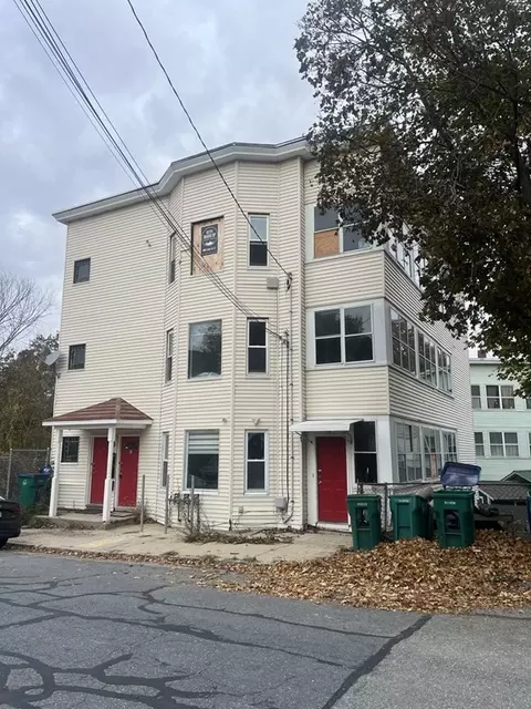 8 Plymouth St, Fitchburg, MA 01420