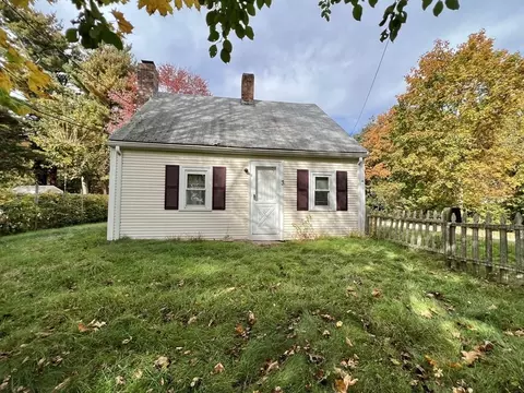 3 Howard Ave, Holbrook, MA 02343