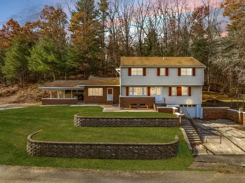 11 Crescent Cir, Southwick, MA 01077
