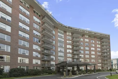 280 Boylston St #413, Newton, MA 02459