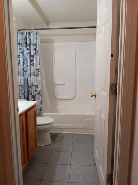 260 Fountain St #C8, Fall River, MA 02721 photo 3