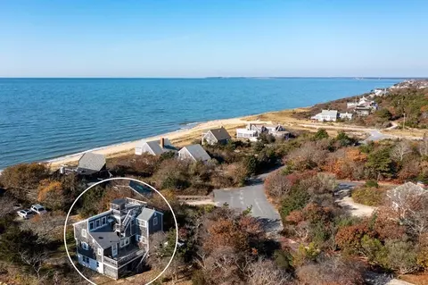 36 Bayberry Ln, Eastham, MA 02642