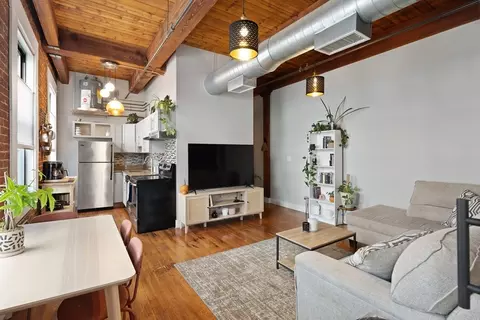 49 Munroe St #302, Lynn, MA 01901