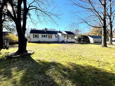 68 Fitzgerald Rd, Springfield, MA 01104 photo 2