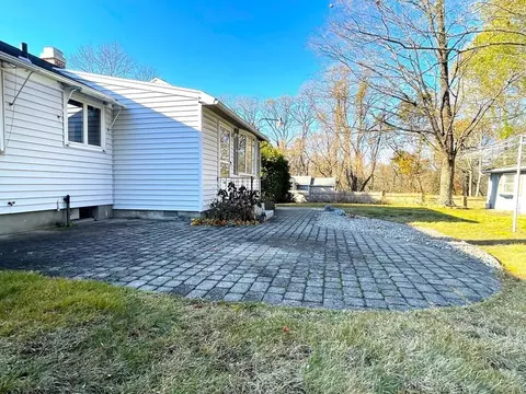 68 Fitzgerald Rd, Springfield, MA 01104 photo 4