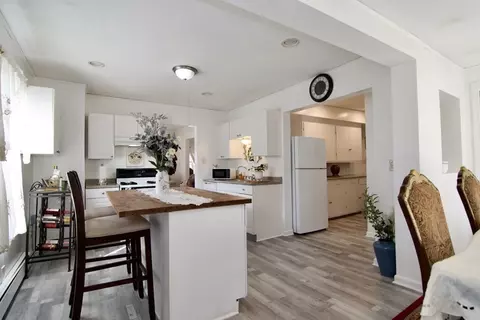 553 Chicopee St, Chicopee, MA 01013 photo 4