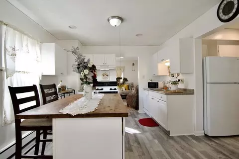 553 Chicopee St, Chicopee, MA 01013 photo 5