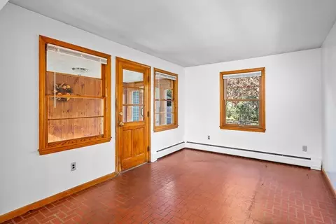 45 West St, Easthampton, MA 01027 photo 10