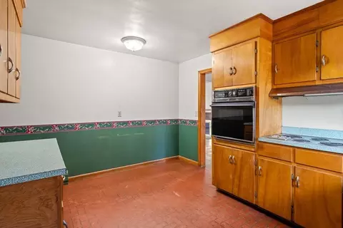 45 West St, Easthampton, MA 01027 photo 16