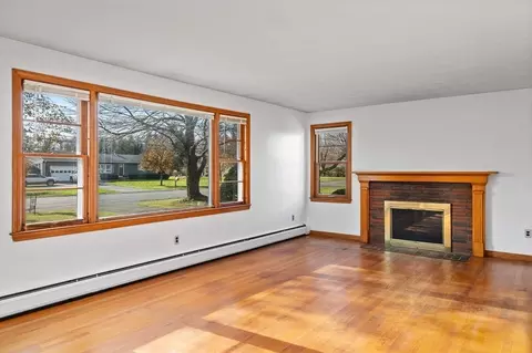 45 West St, Easthampton, MA 01027 photo 8