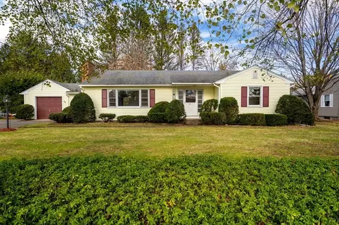 45 West St, Easthampton, MA 01027