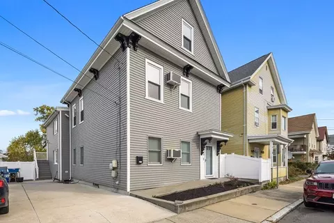 51 Hubbard St, Malden, MA 02148