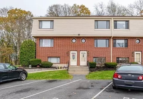 82 Sterling Ln #82, Haverhill, MA 01835
