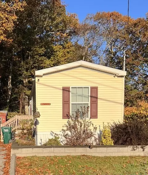 14 Holiday Rd, Holbrook, MA 02343